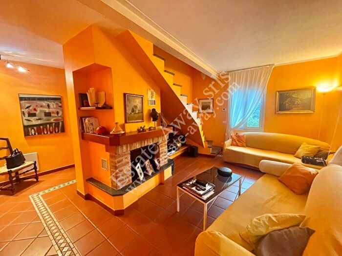 Casa con 5 locali in vendita in Via Scudier, Vallebona