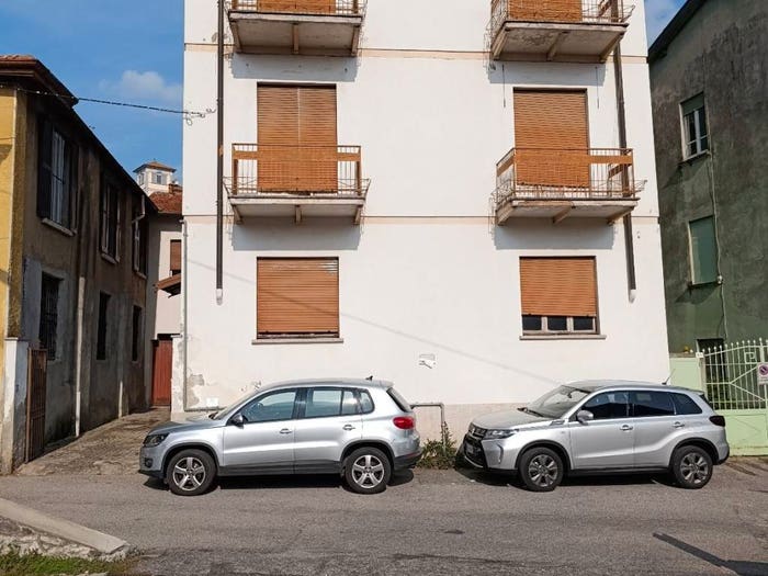 Casa con 6 locali in vendita in Via Martino Longhi, Centro, Viggiù