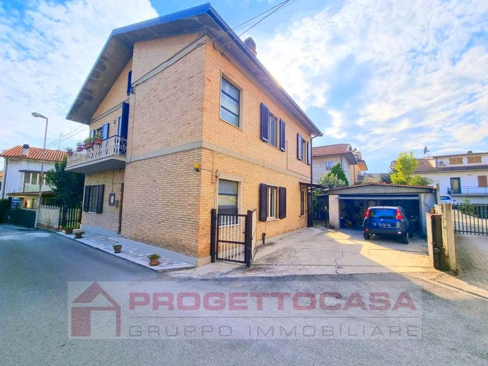 Casa con 6 locali in vendita in Di Vittorio, Villa San Giuseppe, Colli del Tronto