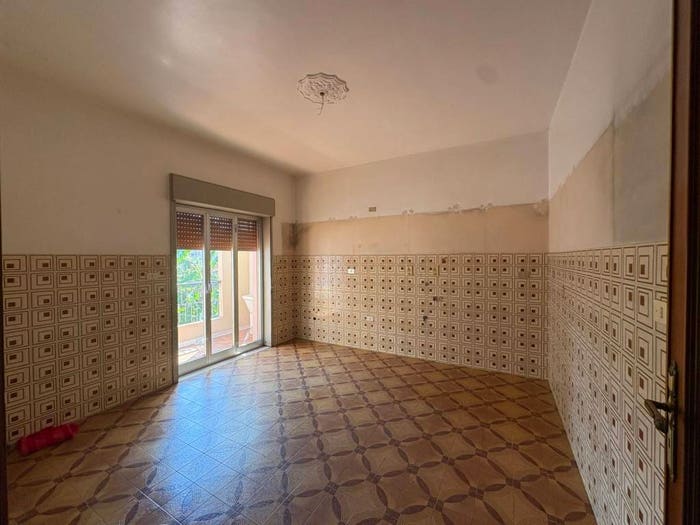 Appartamento con 5 locali in vendita in Via Nino Bixio, Merì