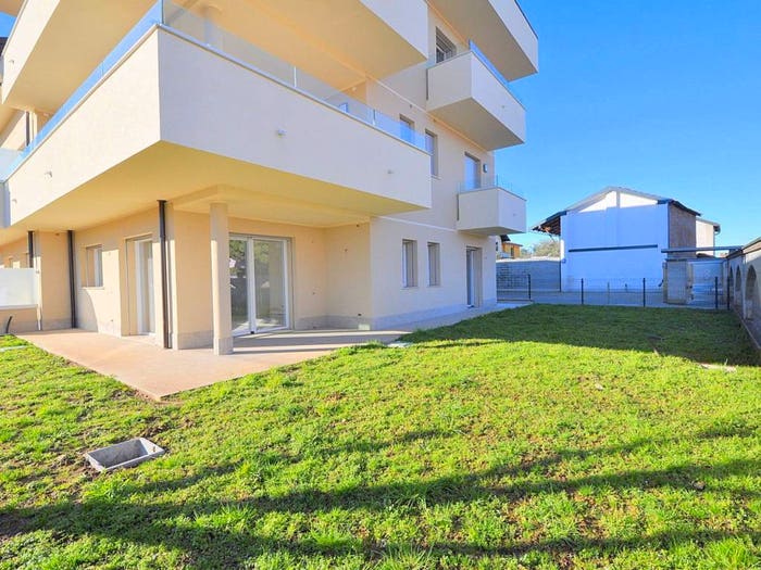 Appartamento trilocale in vendita in VIA MONTE GRAPPA, Casorezzo