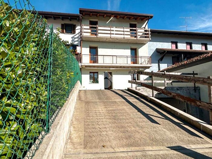 Casa quadrilocale in vendita in Via Fagagna, Centro, Fagagna