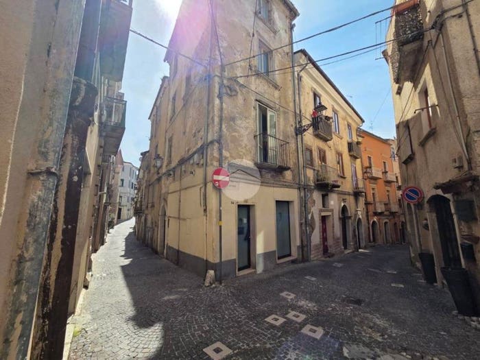 Appartamento bilocale in vendita in Via Santa Maria della Croce, Centro Storico, Campobasso