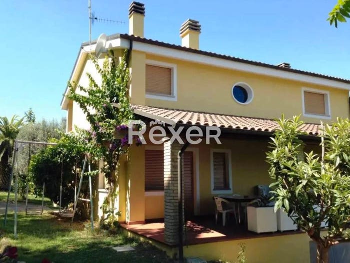 Casa con 5 locali in vendita in Via Fratte Grandi, Colonnella