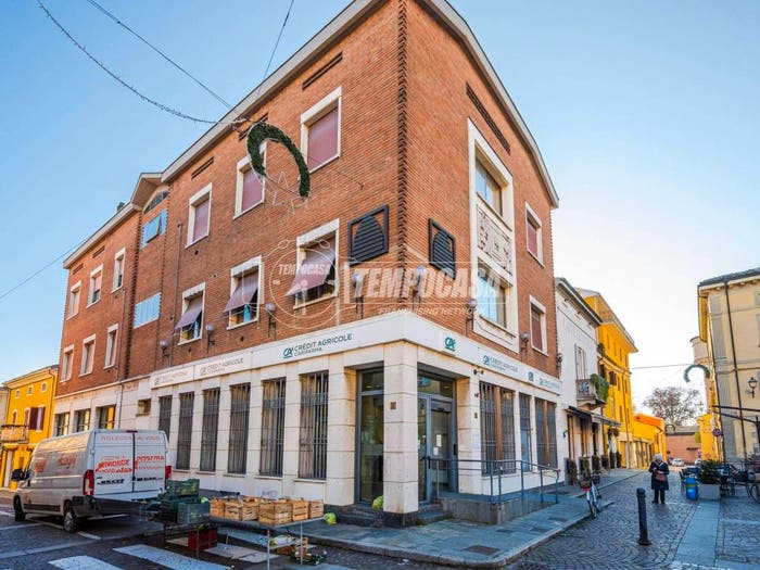 Appartamento quadrilocale in vendita in Piazza Giuseppe Garibaldi reduci, Centro, Noceto