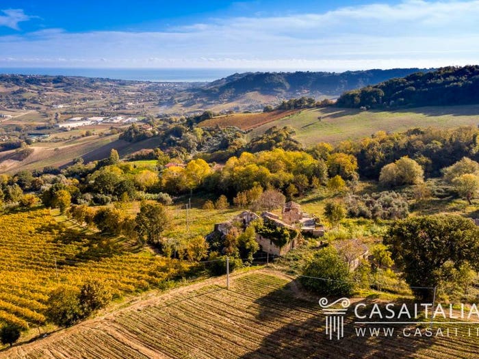 Casa con 6 locali in vendita in Via Emidio Consorti, Centro, Ripatransone
