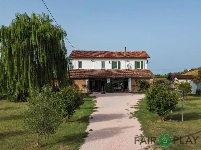 Casa con 5 locali in vendita in VIA CESENA, Longiano