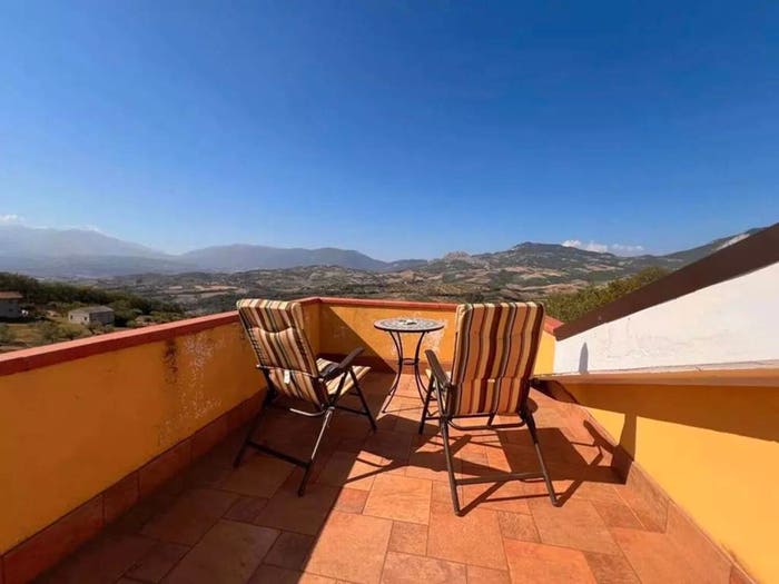 Casa con 5 locali in vendita in Contrada Sterpara, Centro, Civitaquana