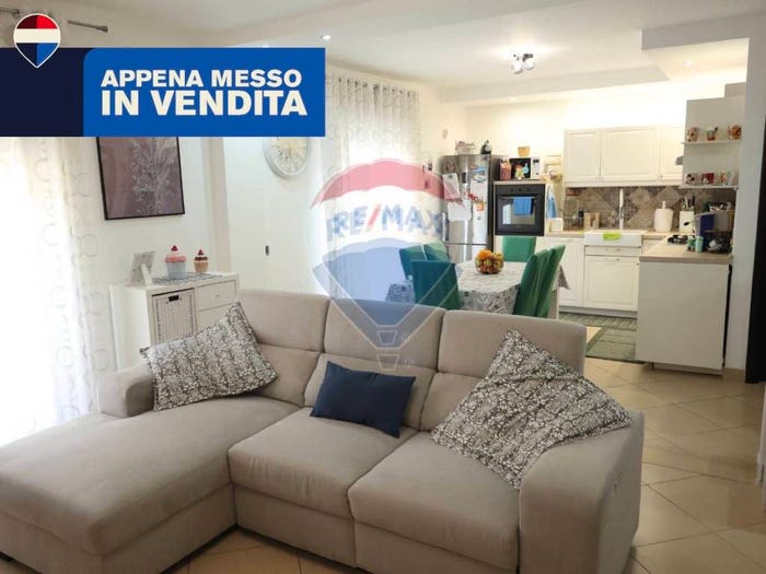 Appartamento quadrilocale in vendita in Via Imbriani, Centro, Cinisi