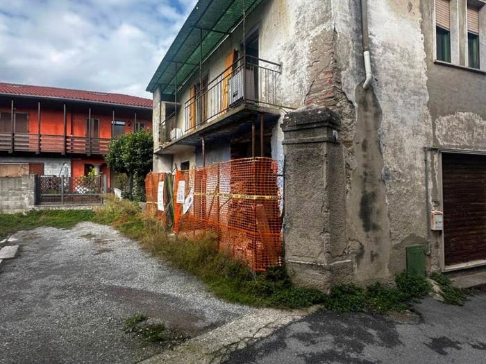 Casa trilocale in vendita in Via Alberto Abate, Ambivere