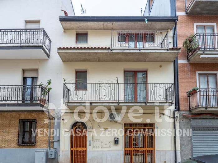 Casa trilocale in vendita in Via Napoli, Centro, Lavello