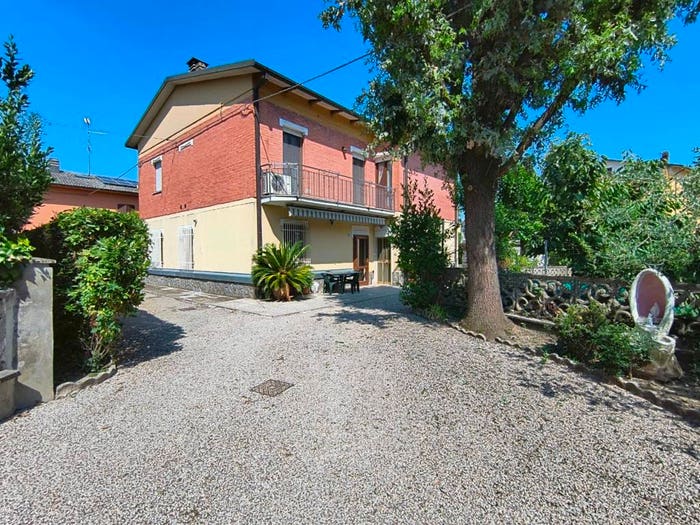 Casa con 6 locali in vendita in Via San Lorenzo, Centro, Nonantola