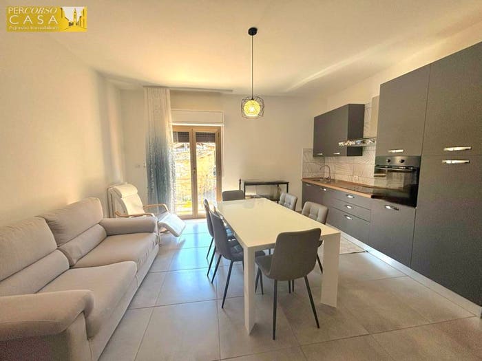Appartamento quadrilocale in vendita in Contrada camerale, Tossicia