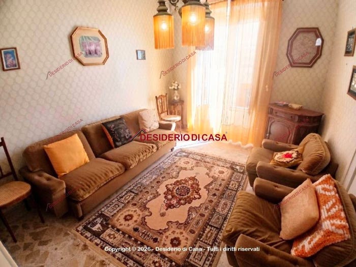 Casa con 6 locali in vendita in Piazza Quattro Cannoli, Centro, Petralia Soprana