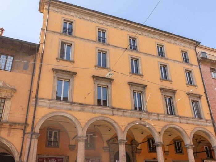 Appartamento bilocale in vendita in Strada Maggiore, Santo Stefano, Bologna