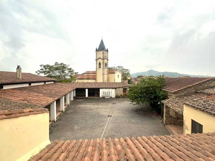 Casa con 6 locali in vendita in Via Santa Margherita, Baradili