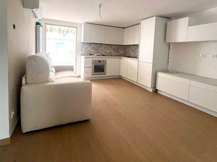 Casa trilocale in vendita in Via Londra, Via Roma Borgo Barusso, Alassio