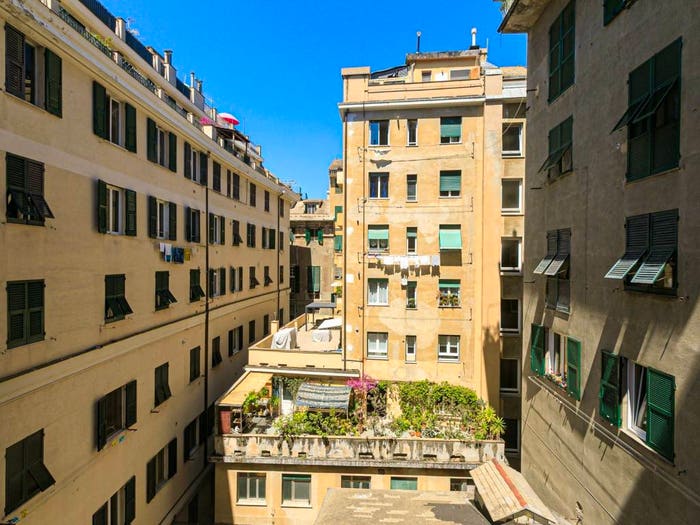 Appartamento quadrilocale in vendita in Via di San Bernardo, Molo, Genova