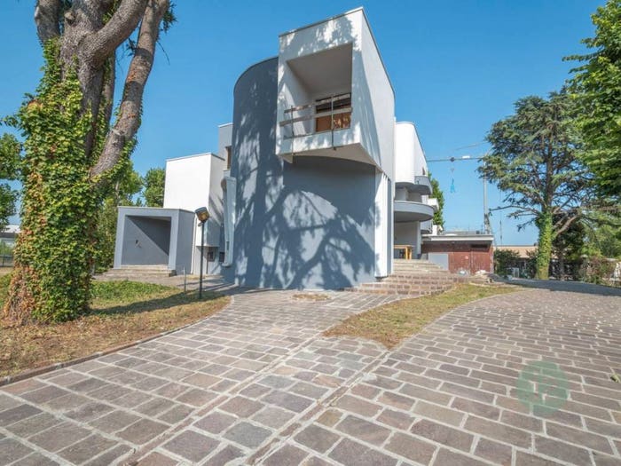 Casa con 6 locali in vendita in via foscolo, Rovereto, Novi di Modena