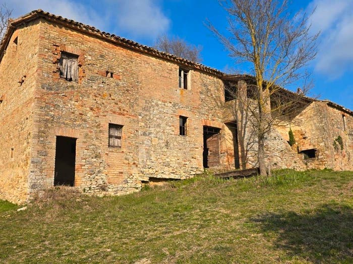 Casa con 6 locali in vendita in Via Tuderte Amerina, Acquasparta