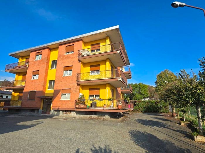 Appartamento quadrilocale in vendita in Via V Peradotto, Centro, Valperga