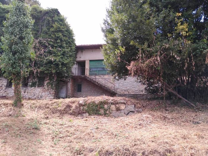 Casa con 6 locali in vendita in Centro, Carrara