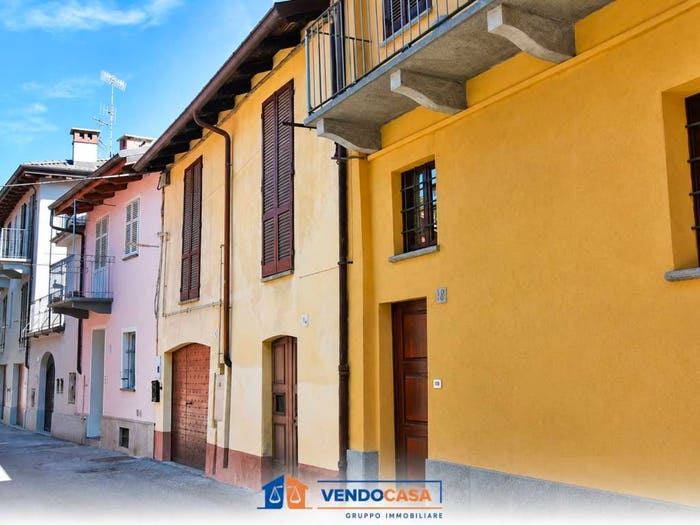 Casa trilocale in vendita in Via Camillo Benso di Cavour, Centro, Dronero