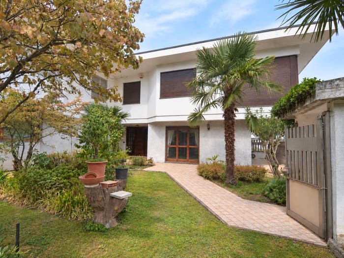 Casa quadrilocale in vendita in Via Luigi Morelli, Castellanza