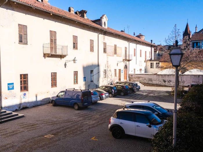 Casa con 6 locali in vendita in VIA TURCOTTO, Centro, Cavallermaggiore