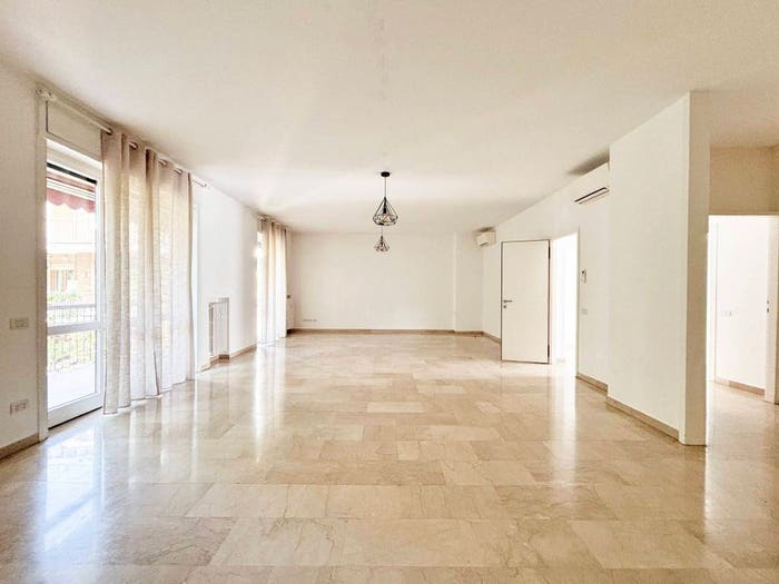 Appartamento con 5 locali in vendita in Via Pinerolo, San Siro, Milano