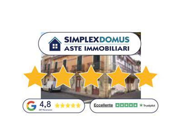 Appartamento con 6 locali in vendita in Via Giuseppe Garibaldi, Nizza di Sicilia