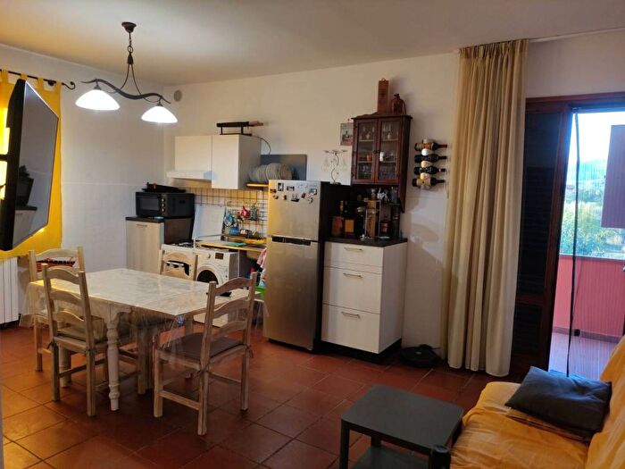 Appartamento trilocale in vendita in Piazza Giuseppe Giusti, Centro, Monsummano Terme