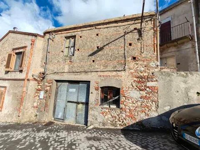 Casa in vendita in Via Provinciale No Number, Centro, Roccavaldina