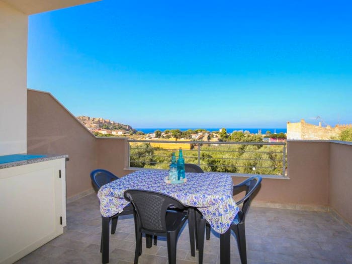 Appartamento trilocale in vendita in Via Alfonso V d'Aragona, Castelsardo