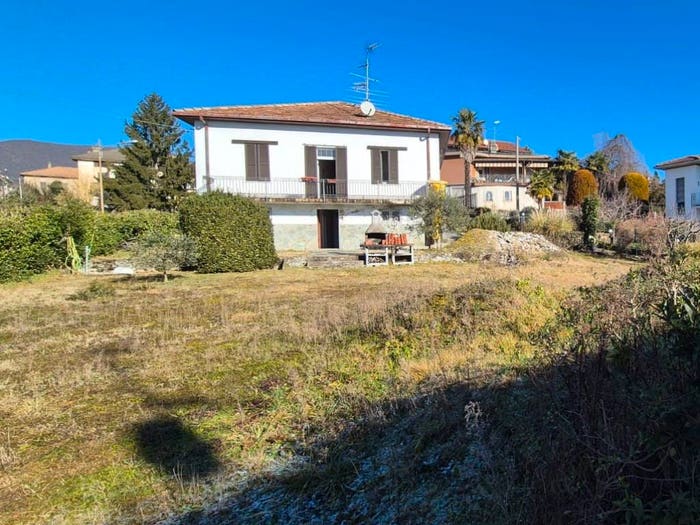 Casa quadrilocale in vendita in Via San Carpoforo, Clivio