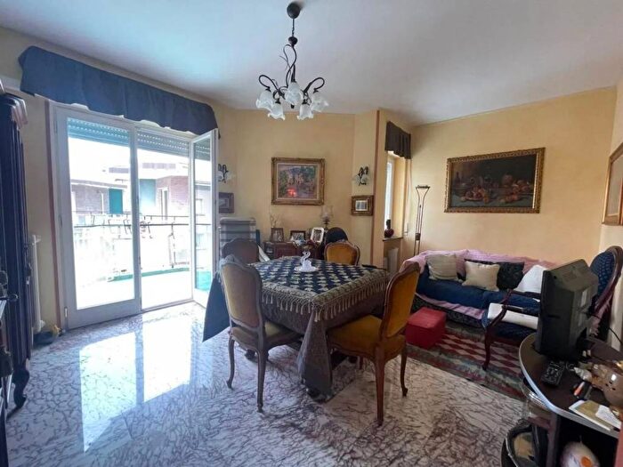 Appartamento trilocale in vendita in Via Regina Margherita, Centro, Bordighera