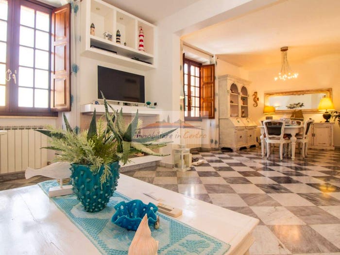 Casa trilocale in vendita in Piazza Civica, Centro Storico, Alghero