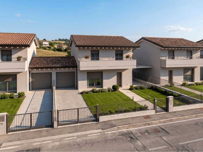 Casa quadrilocale in vendita in Via Filippo Turati, Fontanella