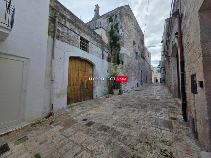 Appartamento trilocale in vendita in Via Regina Margherita, Centro, Carovigno