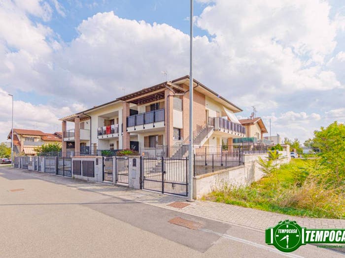 Casa trilocale in vendita in Via Fiume, Corteolona e Genzone