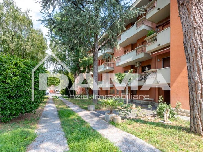 Appartamento con 5 locali in vendita in Via Cerchia, Stadio, Forlì
