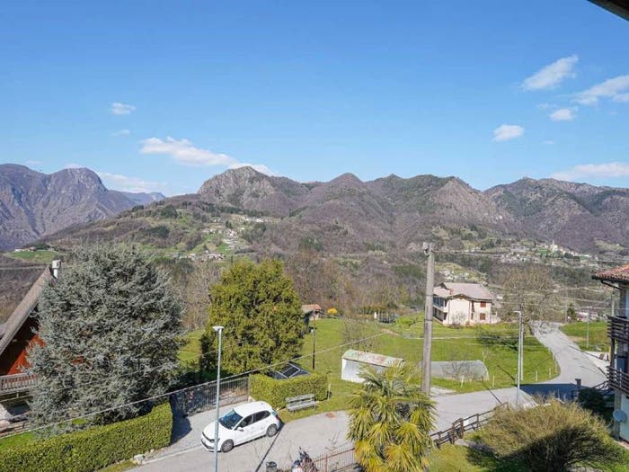 Appartamento trilocale in vendita in via Madasco, Bracca