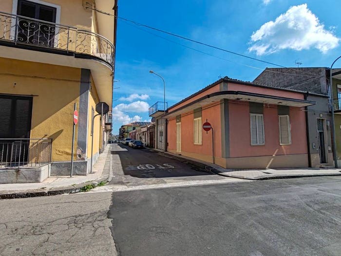 Casa con 6 locali in vendita in Via Traversa, Centro, Belpasso