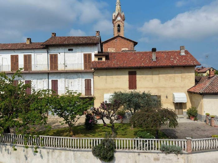 Casa con 6 locali in vendita in Via Malabaila, Centro, Antignano