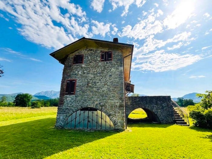 Casa con 6 locali in vendita in SP, Pontremoli