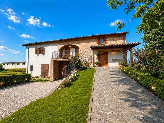 Casa con 6 locali in vendita in Strada del Traglione, San Prospero, Parma