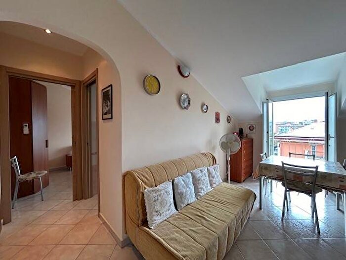Appartamento bilocale in vendita in Borghetto Santo Spirito