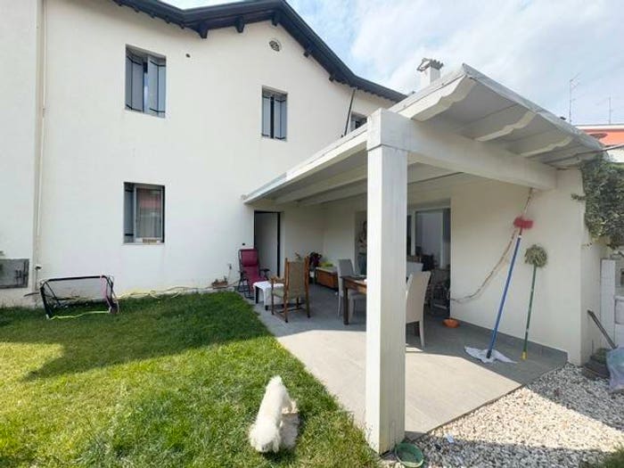 Casa con 6 locali in vendita in Carbonara, Rovolon