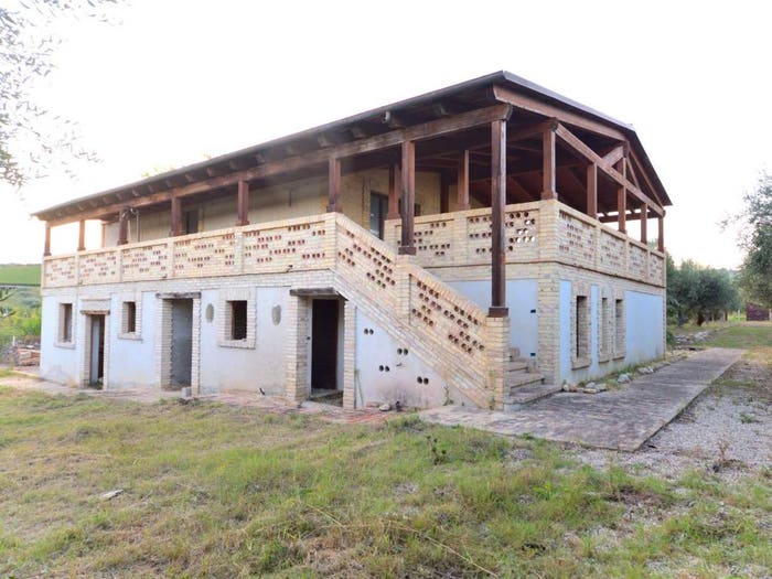 Casa con 6 locali in vendita in Strada Pesciaroli, Città Sant'Angelo