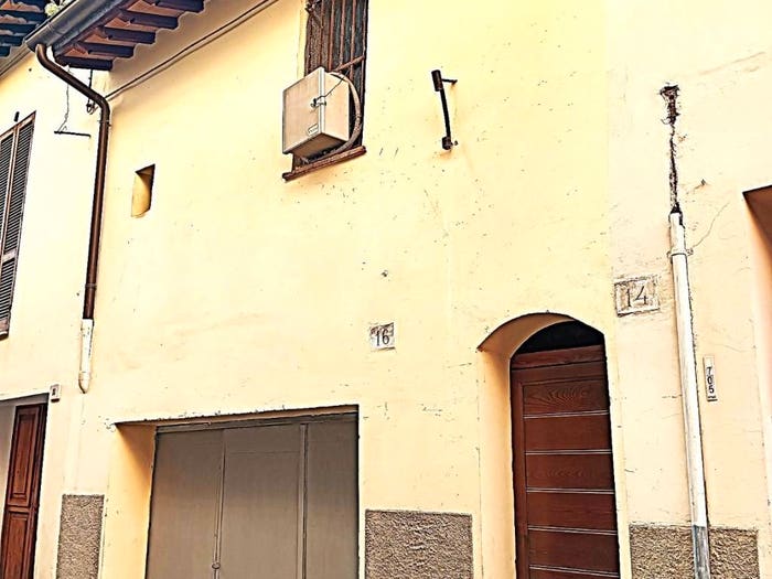 Casa bilocale in vendita in Via Cortella, Centro Storico, Foligno
